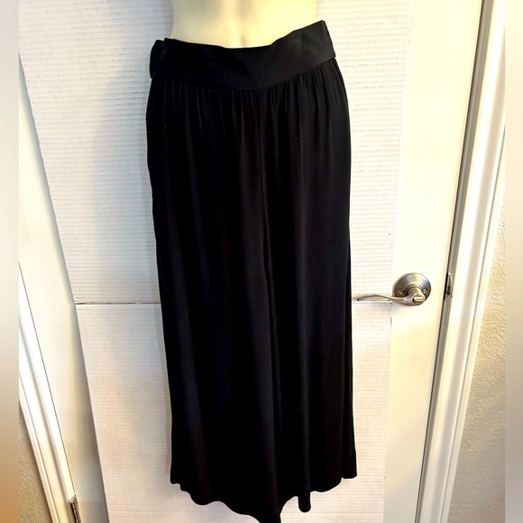 Madewell pull on wide leg crop pant with hand pockets in true black Sz-XS.  F4 - Picture 5 of 14